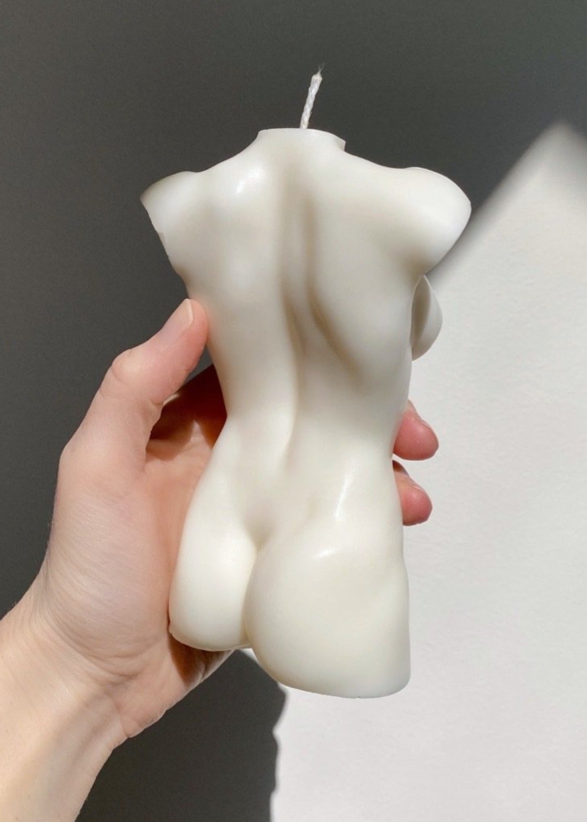 Ancient Candle Co La Femme Torso Candle blanc back size
